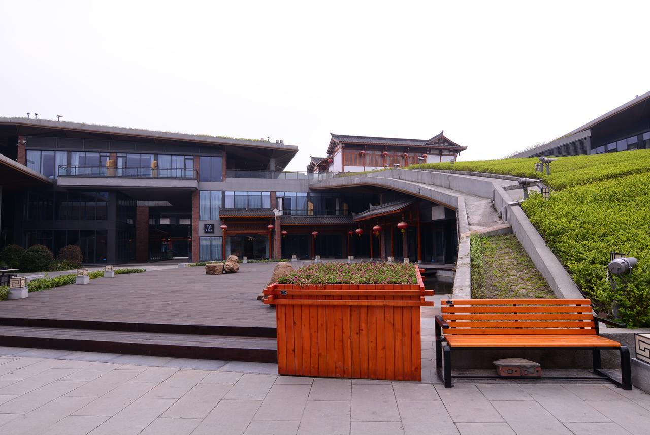 เออเหมย แวนสตาร์ เมาน์เท็น ฮอร์ส Villa ภูเขาเอ๋อเหมยชาน ภายนอก รูปภาพ